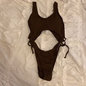 Shein ribbed cut out one piece. Women Size L. NTW